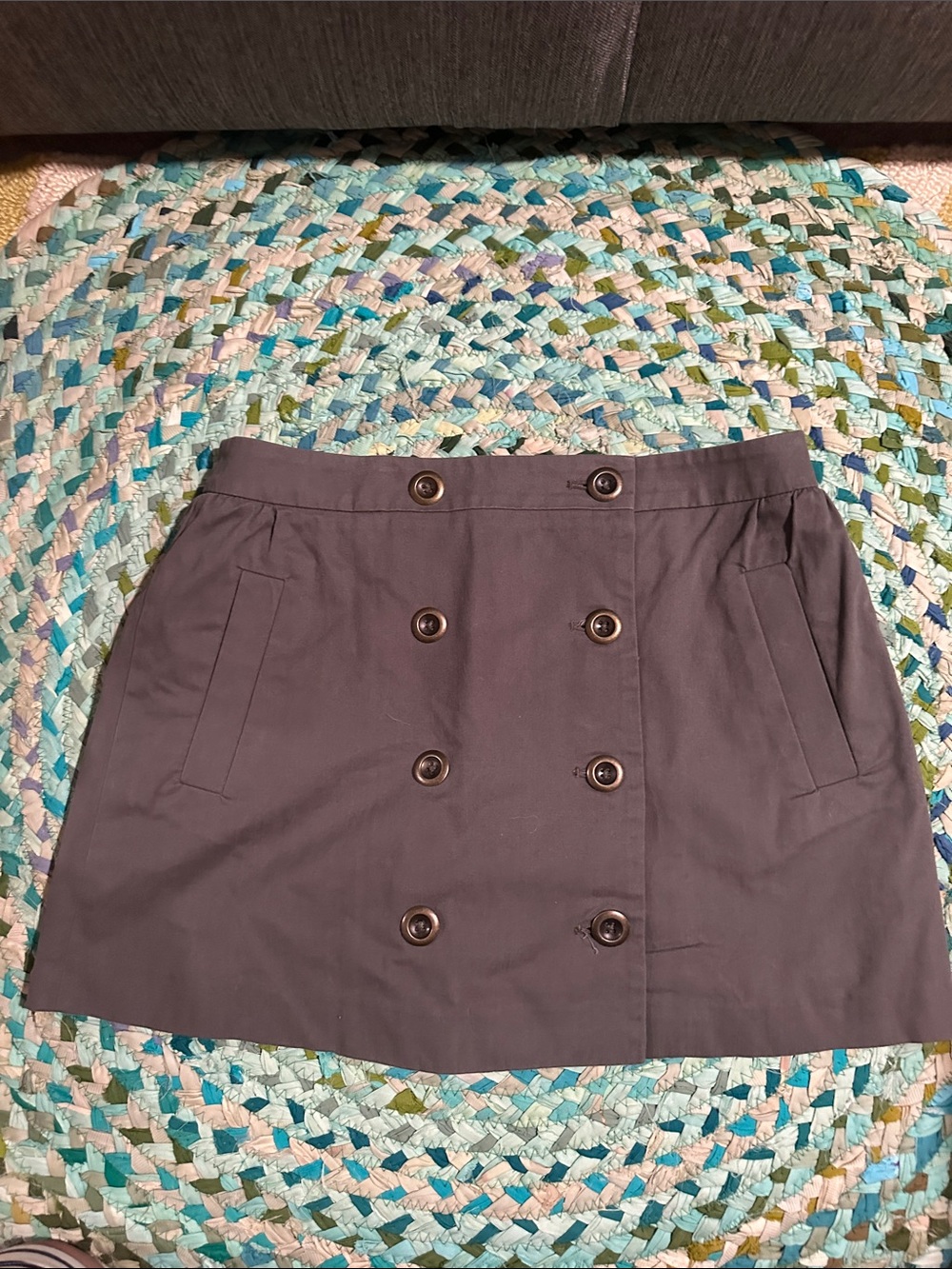 Johnnie B by Boden Double-Breasted A-Line Mini Skirt in military green. Size 30